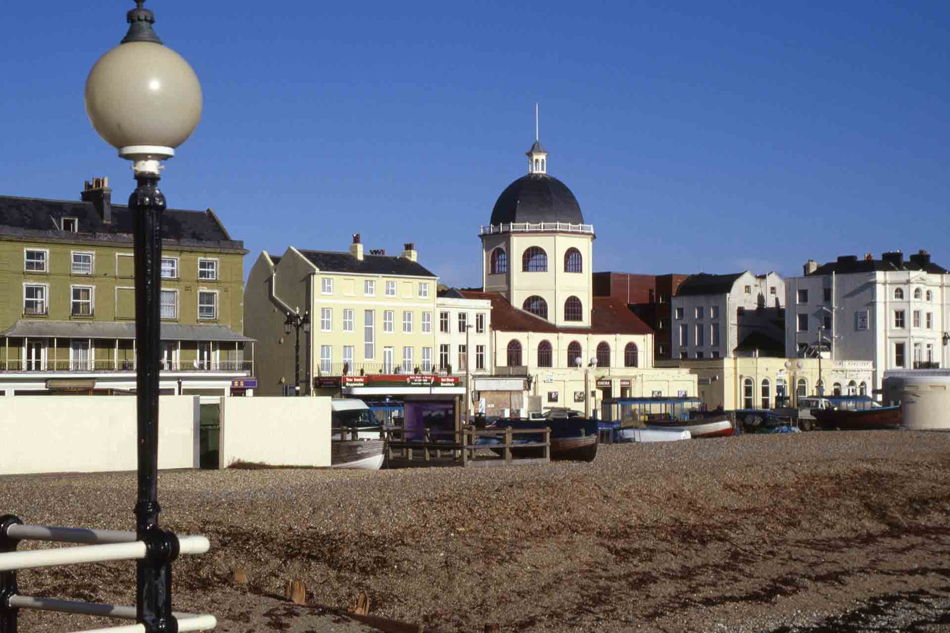 <strong>Key Property and Demographic Insights</strong>